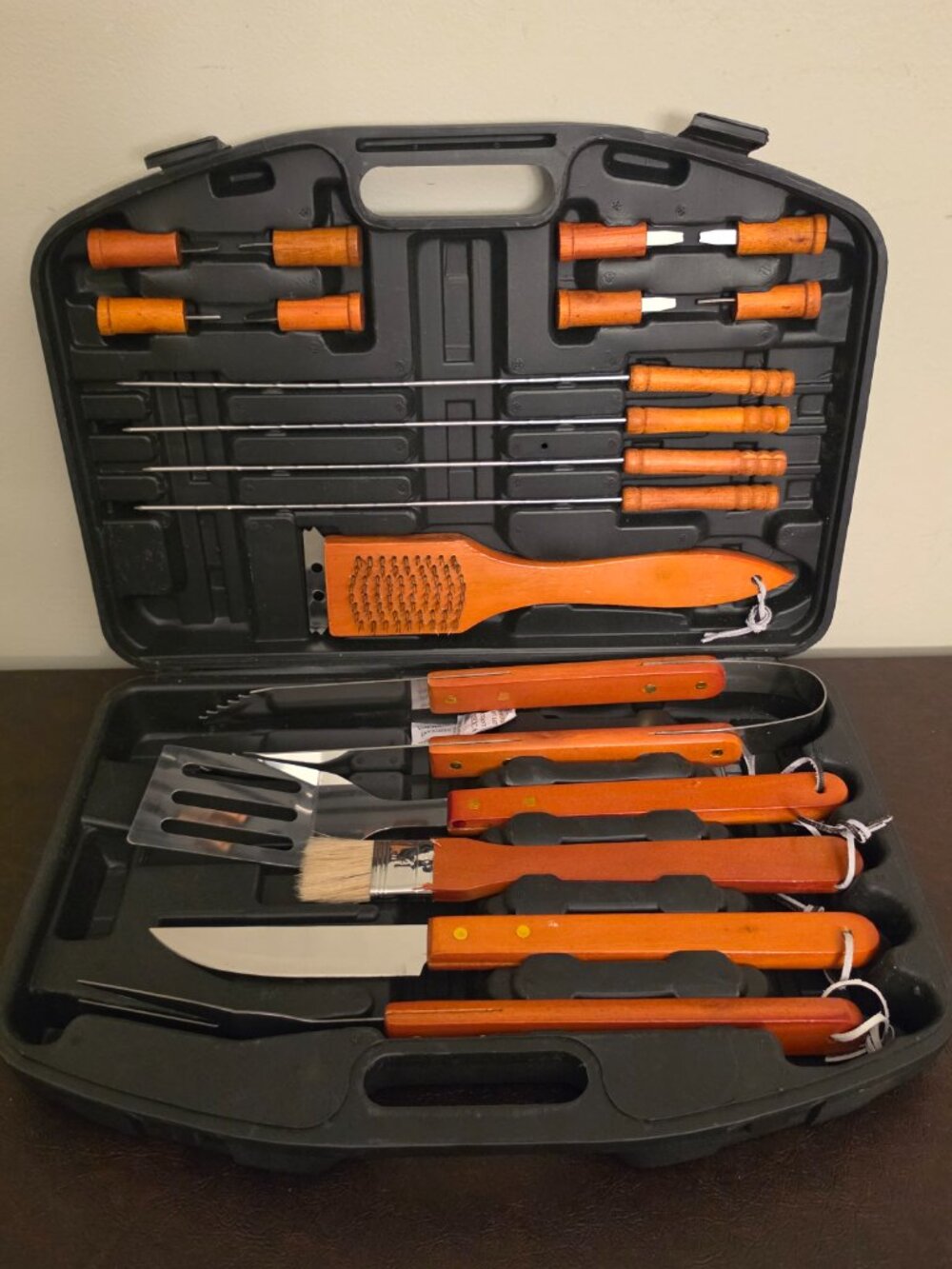 Feilx BBQ Grill Accessories Set includes 18 pieces of stainless-steel tools,